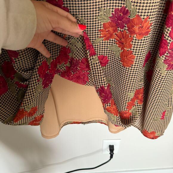 Vintage Womens Houndstooth Skirt Size 12 Midi Academia Preppy Old Money Citycore - Picture 6 of 7